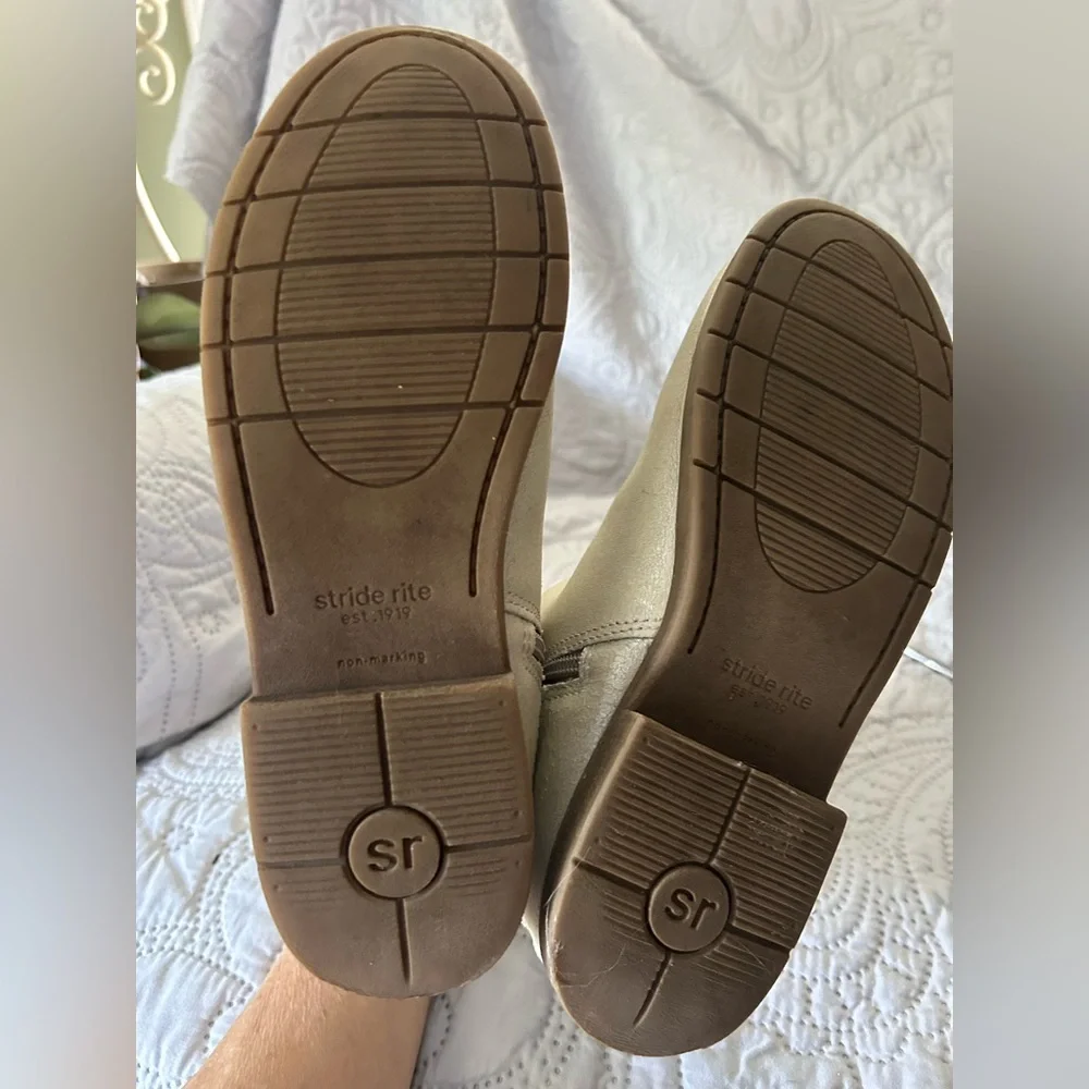 Stride Rite pretty pearlized